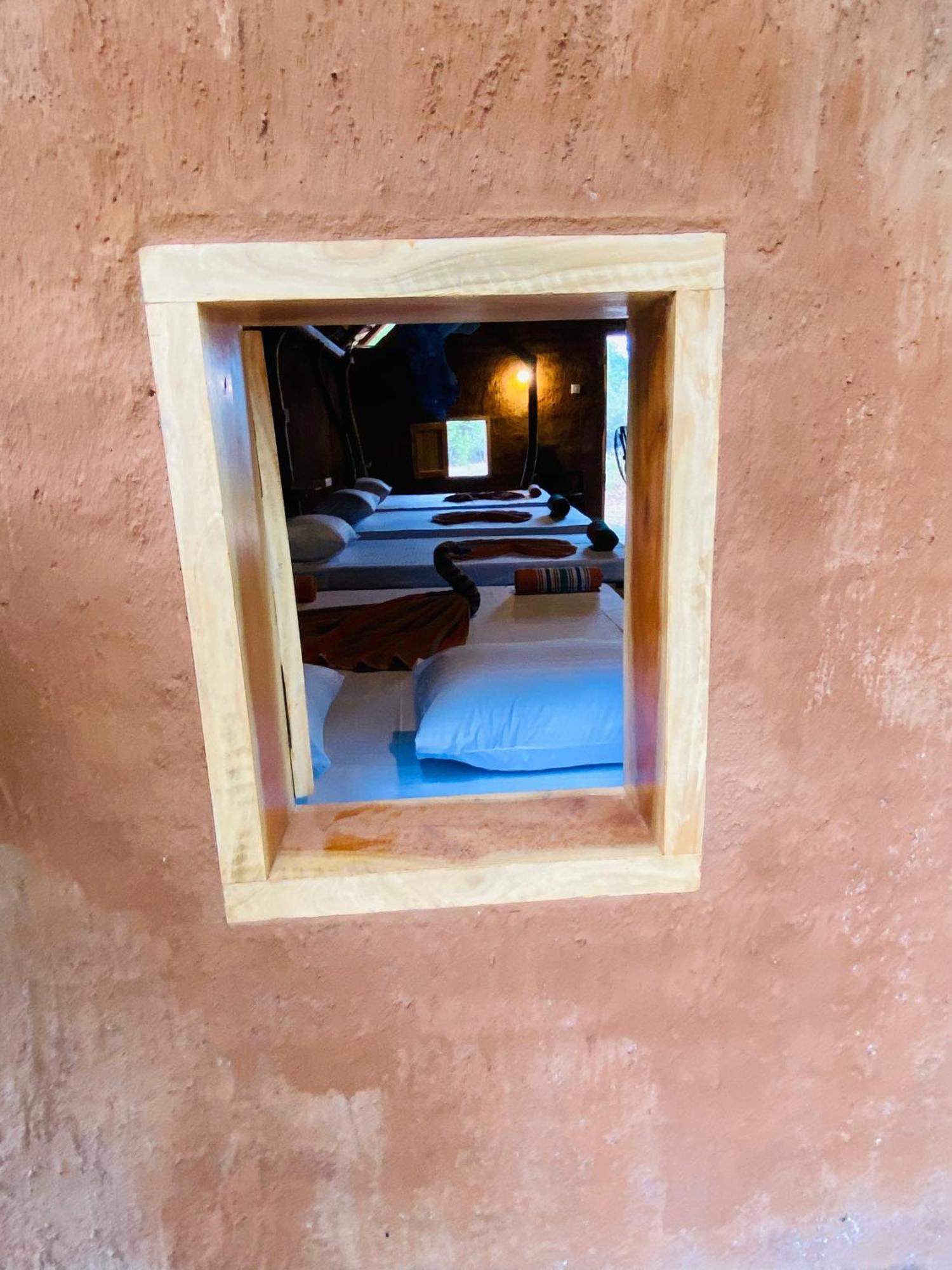 Yala Village Eco Tree House ティッサマハーラーマ エクステリア 写真