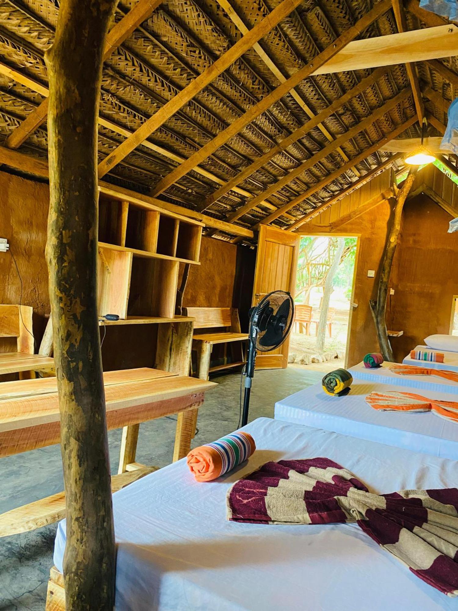 Yala Village Eco Tree House ティッサマハーラーマ エクステリア 写真